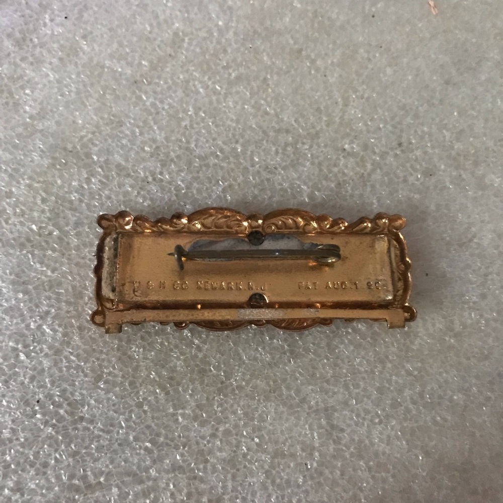 Gold Domestic Assistant Superintendent Pin - Picture 3 of 4